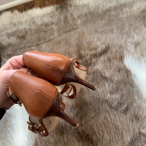 MICHAEL KORS SANDALS - Picture 3 of 5